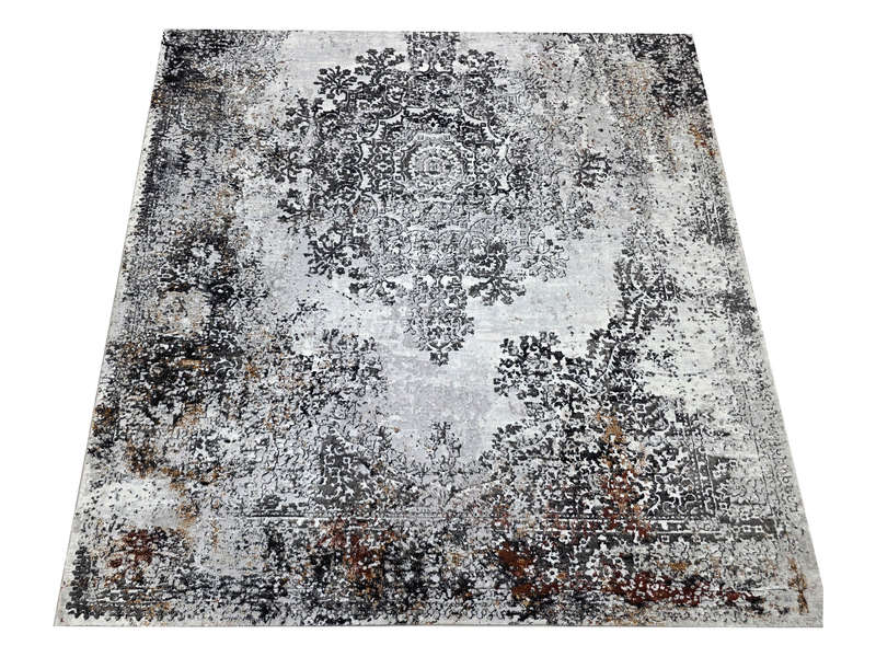 Beautiful Vintage Machine Made Carpet 290 X 200 cm