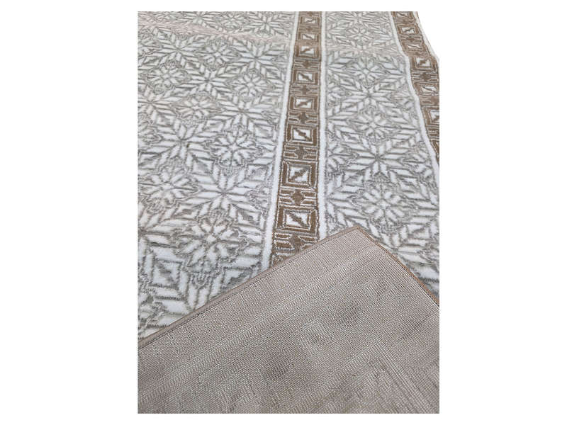 Stunning Classic Design Carpet 230 x 160 CM
