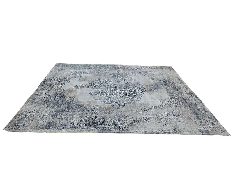 Stunning Vintage Style Machine Made Carpet 400 X 300 CM