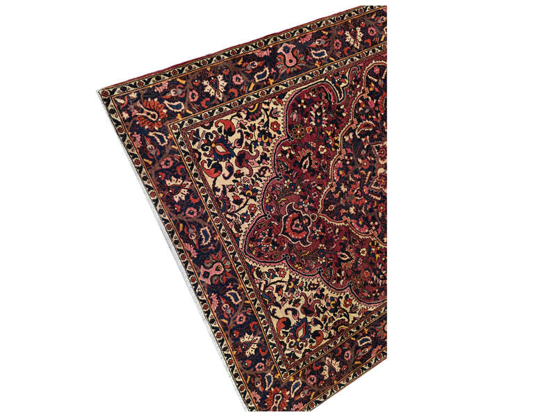 Fine quality Bakhtiari carpet 310 x 210 cm