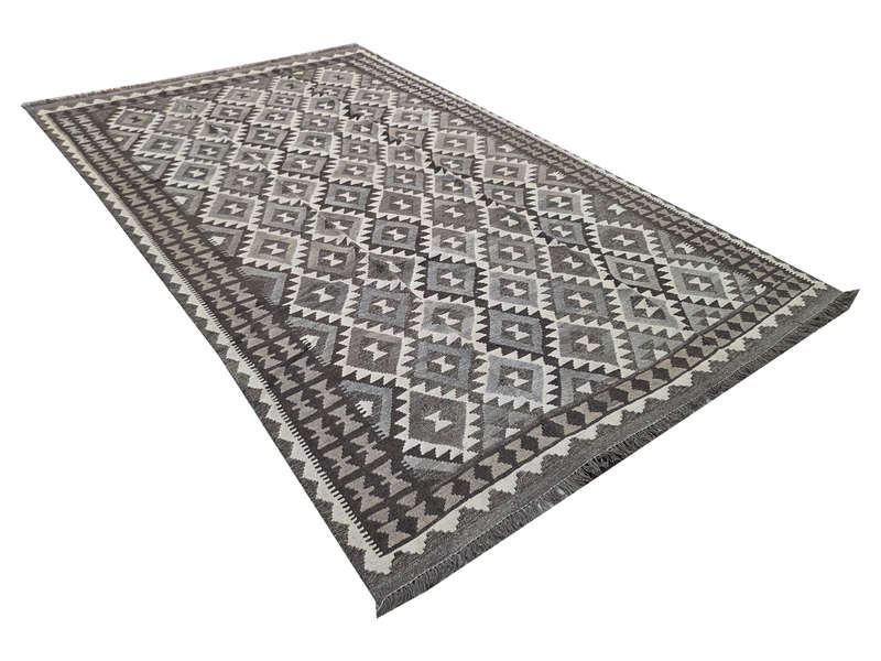 Fine Handwoven Natural Kilim 305 x 197cm