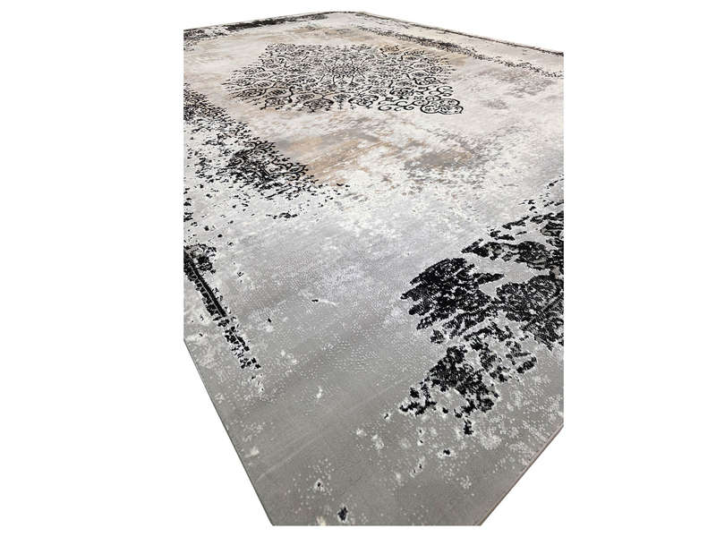 High Quality Thick Vintage Style Machine Made Carpet 340 x 240 CM