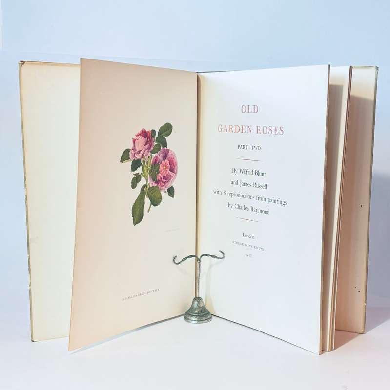 Old Garden Roses. 2 volumes - Sitwell, Sacheverell & Russell, James