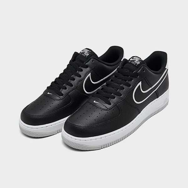 Nike Air Force 1 Low in Black/White