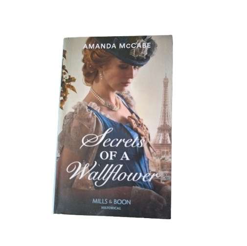 Mills and Boon - Secret of a Wallflower - Amanda McCabe