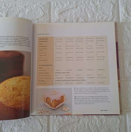 Quick and Easy Celebration Cakes - Joanne Farrow
