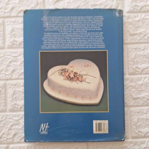 The A-Z of Cake Decorating Flowers - Lorraine Sorby-Howlett & Marian Jones
