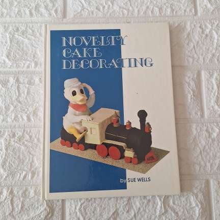 Novelty Cake Decorating - Sue Wells