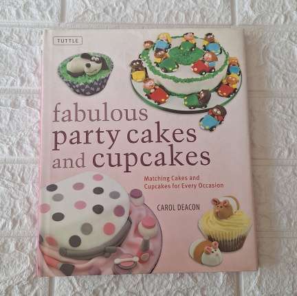 Fabulous Party Cakes and Cupcakes