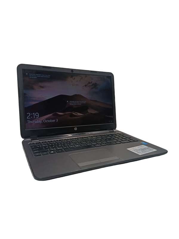 HP 250 G3 Intel core i3-4005U @ 1.70Ghz * 4