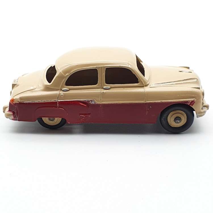 Vauxhall Cresta/Saloon Dinky Toy with box