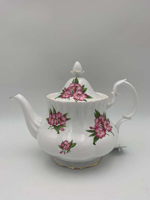 Richmond England Teapot