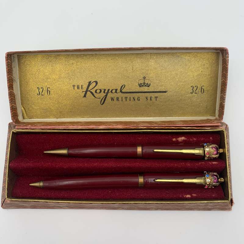 The Royal Writing Pen Set