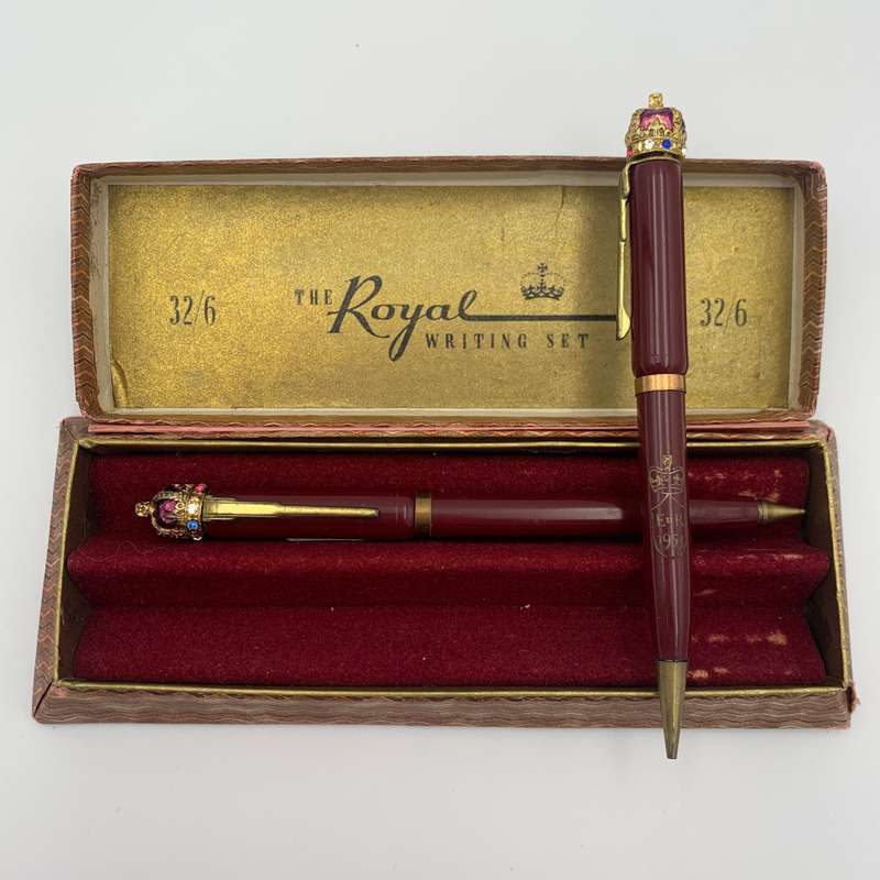 The Royal Writing Pen Set