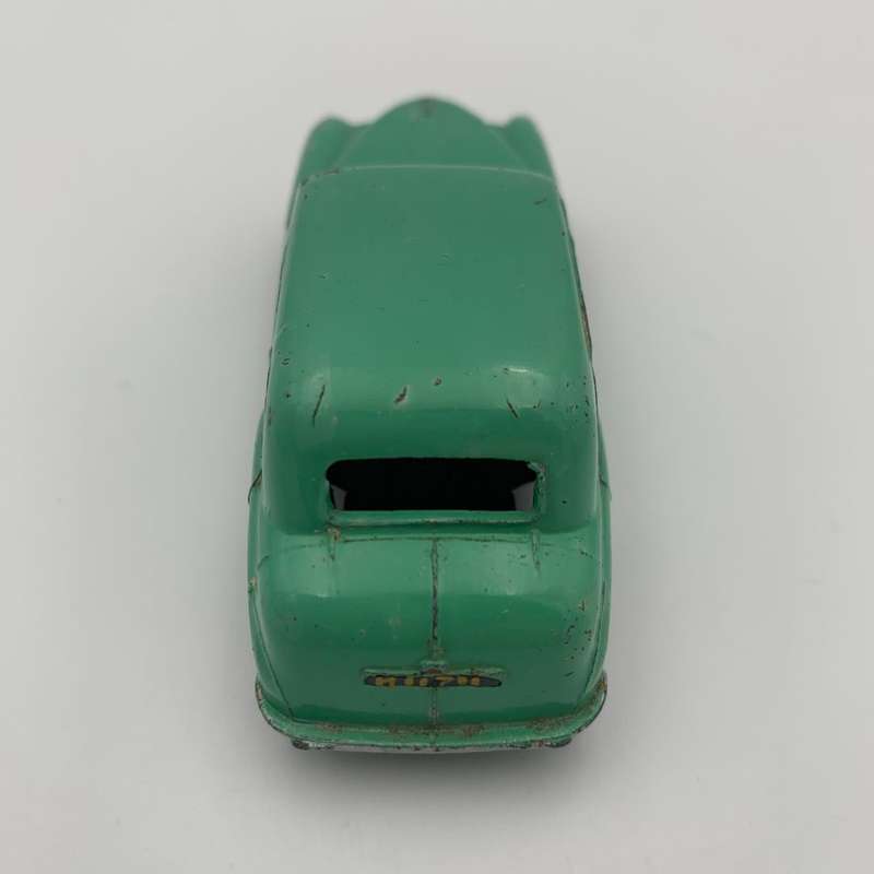 Dinky Toy Hillman Minx No.154 (1955)