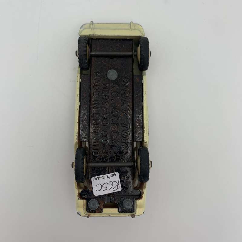 Dinky Toy A.C Aceca Sports Coupe Ridge Hubs No.167 (1958-63)