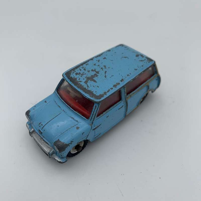 Dinky Toy Austin 7 Countryman No.199 (1961-71)