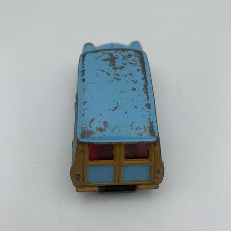 Dinky Toy Austin 7 Countryman No.199 (1961-71)