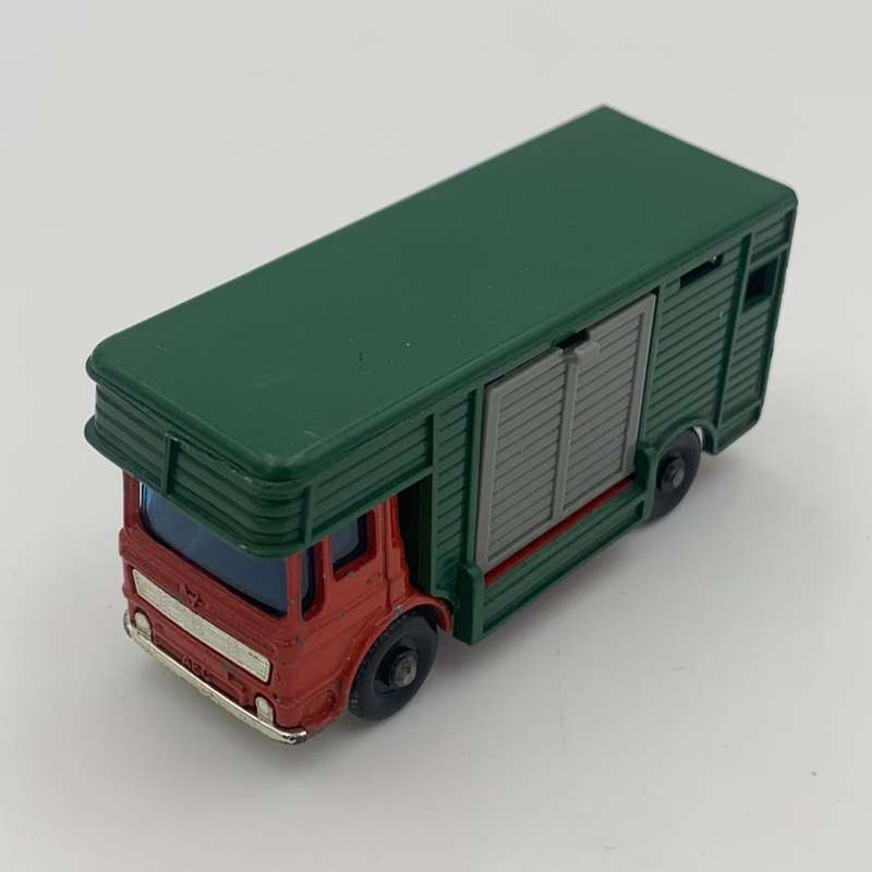 Horse Box (MB17e) 1969 Matchbox