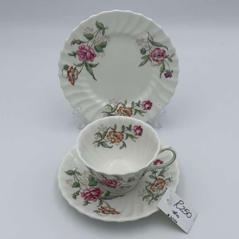 Royal Doulton "Clovelly" Trio