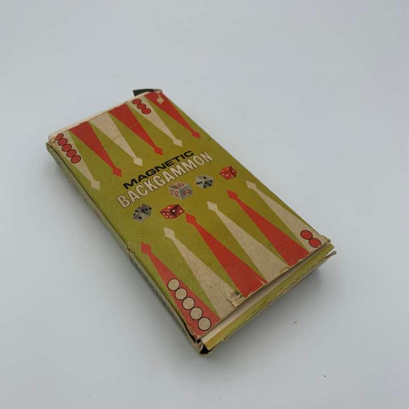Magnetic Backgammon