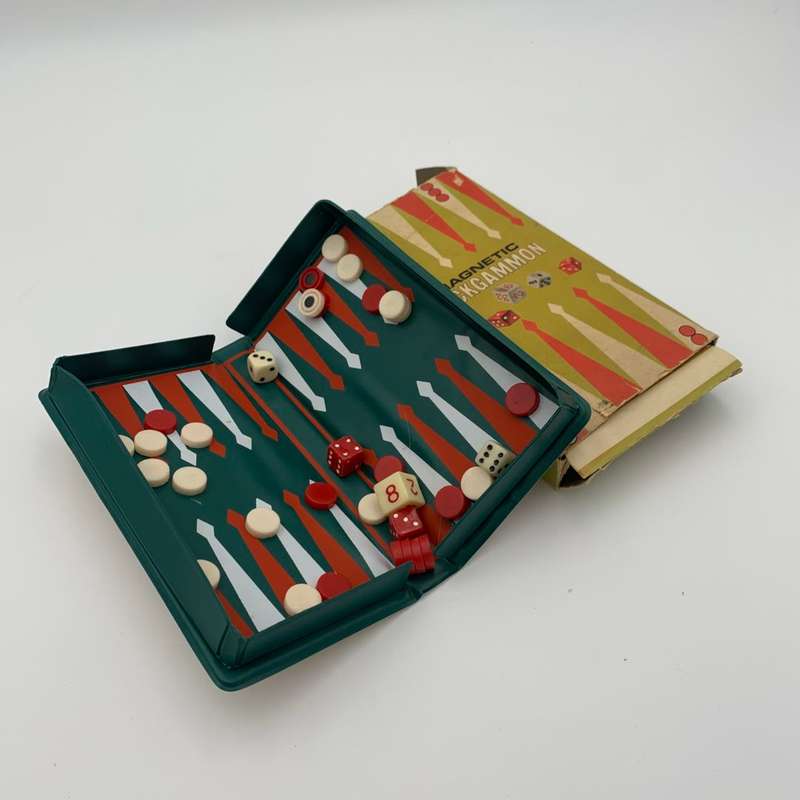 Magnetic Backgammon