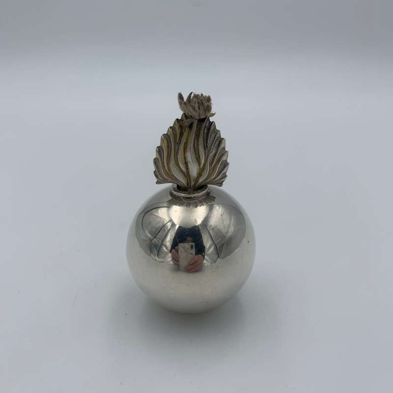 Silver Round Table Lighter