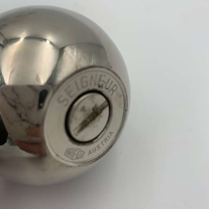 Seigneur Round Silver Plated Table Lighter