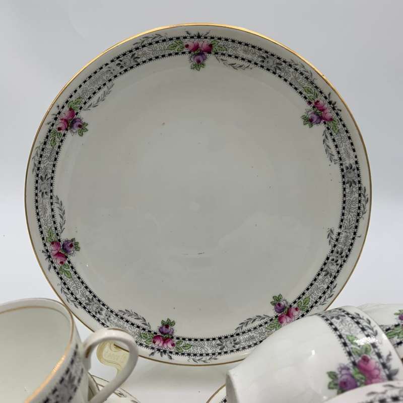 "Salon China" Set of 21