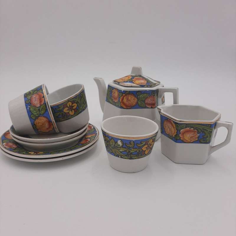 Set of 9 Childrens Tea Set
