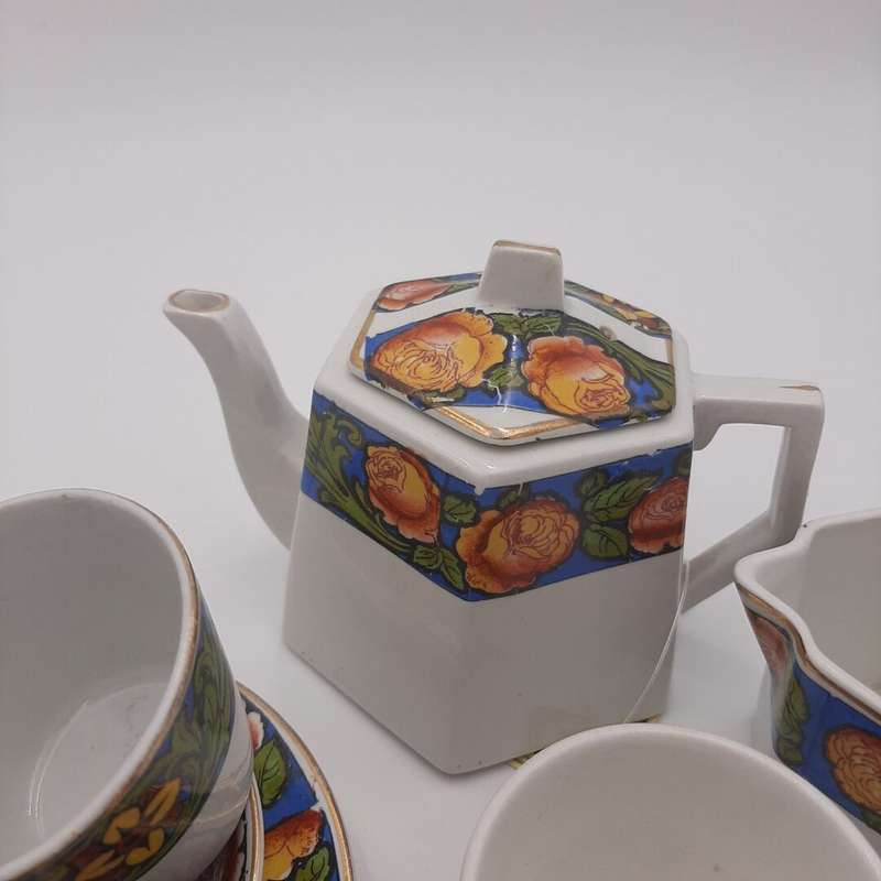 Set of 9 Childrens Tea Set