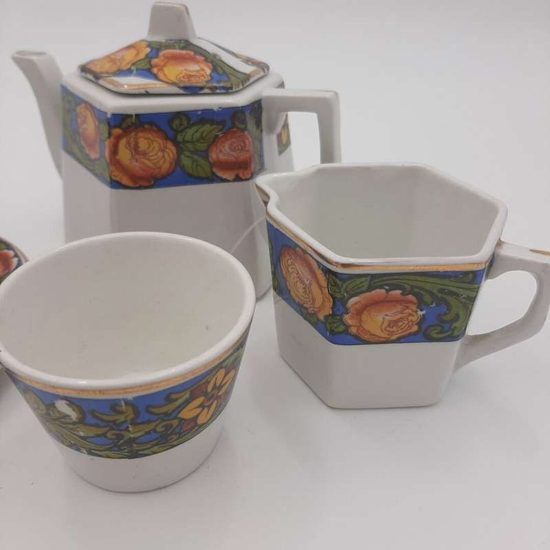 Set of 9 Childrens Tea Set