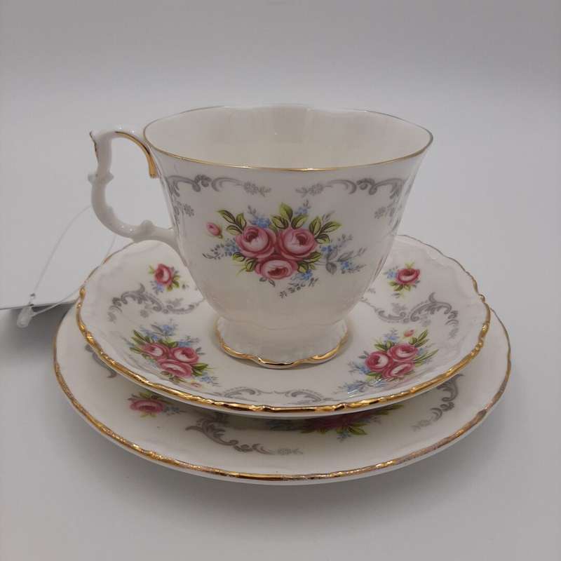 "Royal Albert" Tranquillity Trio