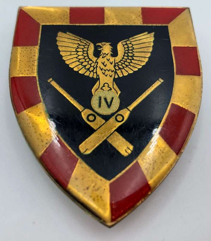 4 field regiment (3rd type) metal shoulder flash
