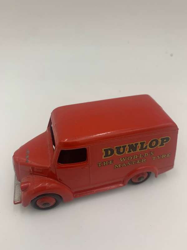 Dinky Toy Trojan Van 'Dunlop' No. 451 (1954-57)