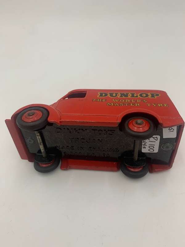 Dinky Toy Trojan Van 'Dunlop' No. 451 (1954-57)