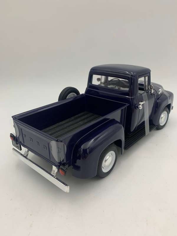 Road Signature FORD F100 Pick Up (1953) Die Cast Model Car