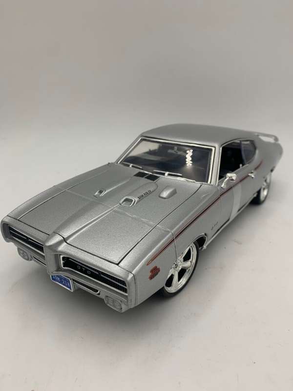 Motor Max Potiac GTO Judge (1969) Die Cast Model Car