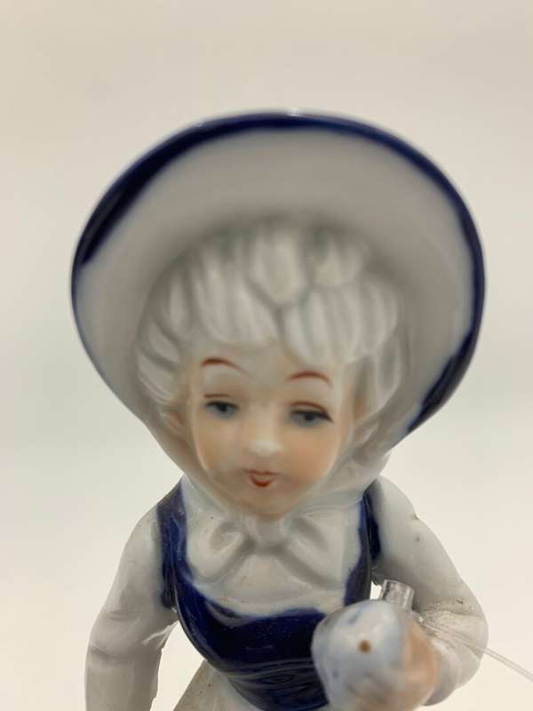 Delft Set of Two Figurines