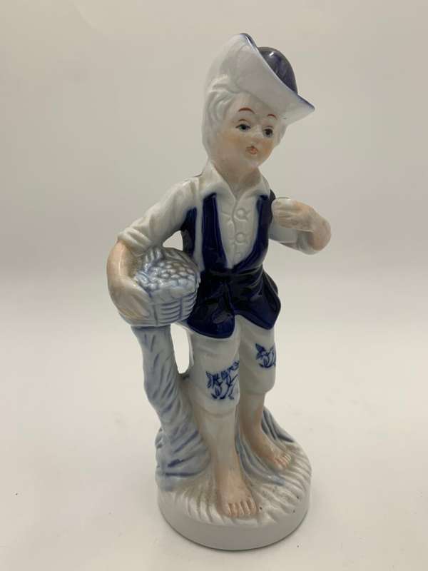 Delft Set of Two Figurines