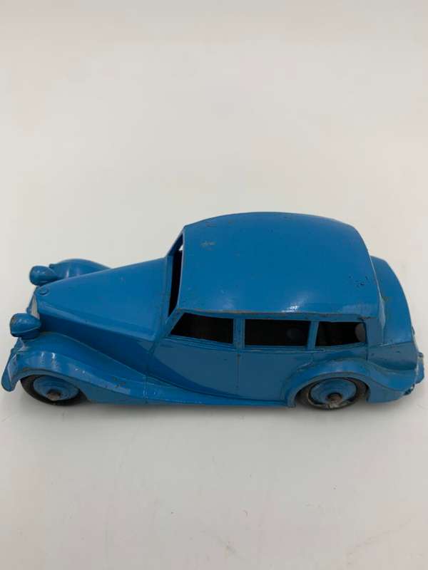 Dinky Toy Triumph 1800 Saloon (1949-54)