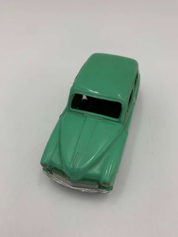 Dinky Toy Hillman Minx 1st Casting (1951-54)