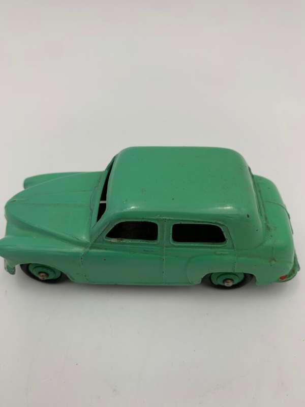Dinky Toy Hillman Minx 1st Casting (1951-54)