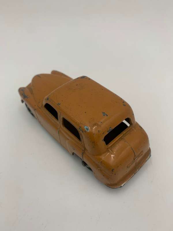 Dinky Toy Hillman Minx 2nd Casting (1951-54)