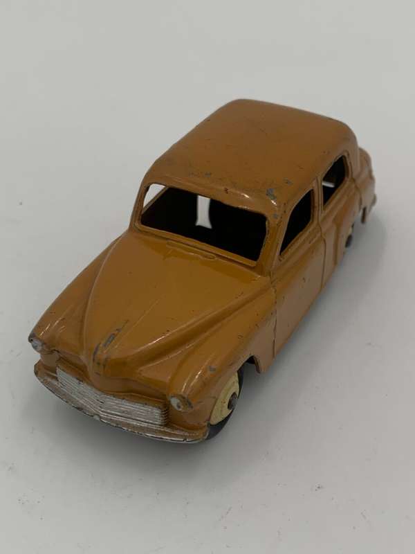 Dinky Toy Hillman Minx 2nd Casting (1951-54)