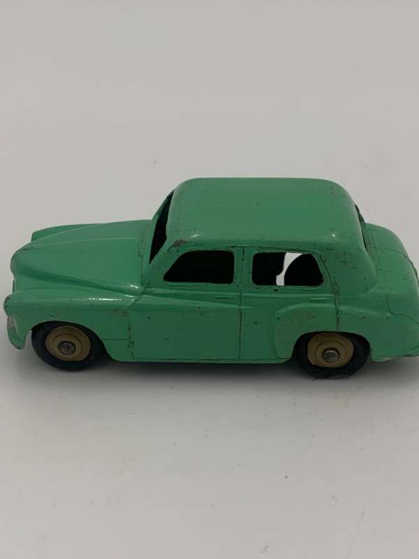 Dinky Toy Hillman Minx 2nd Casting (1951-54)