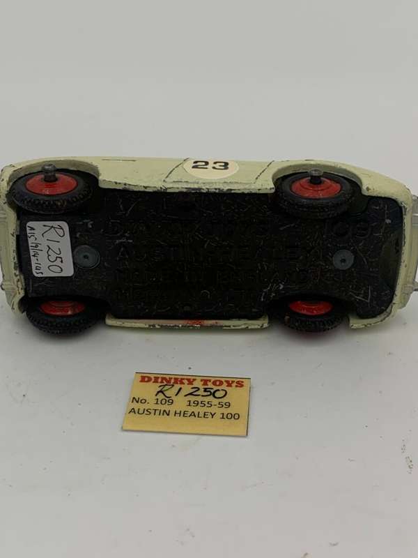 Dinky Toy Austin Healey 100 (1955-59)