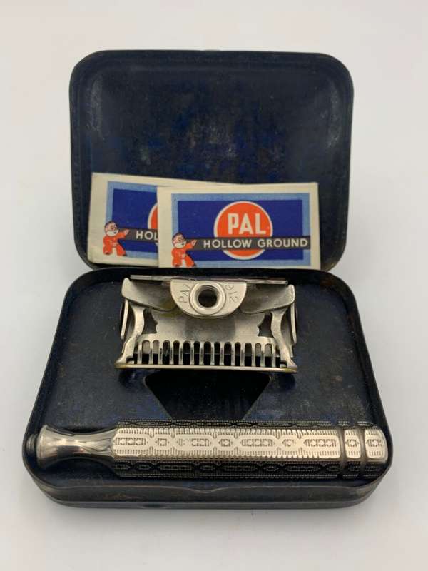Antique Shaving 1930s Single Edge Razor Kit