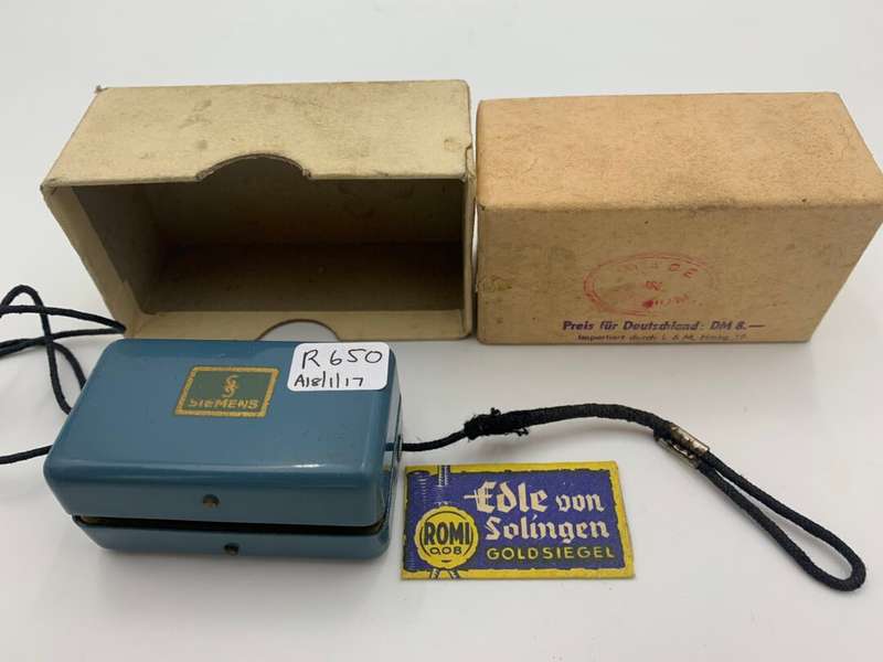 Vintage Siemans Razor Sharpener in Case