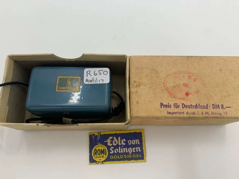 Vintage Siemans Razor Sharpener in Case
